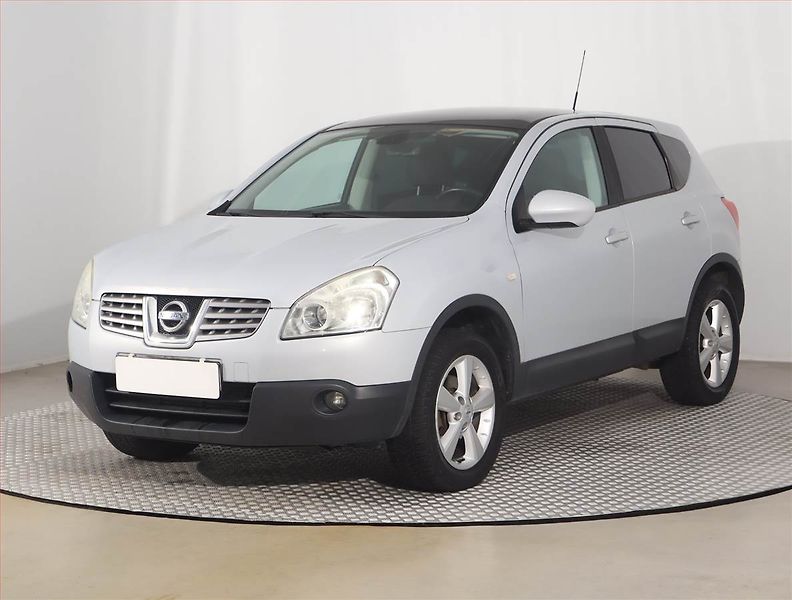 Nissan Qashqai (2009) 2.0 dCi, 4X4, Tempomat - fotka 2 z 14