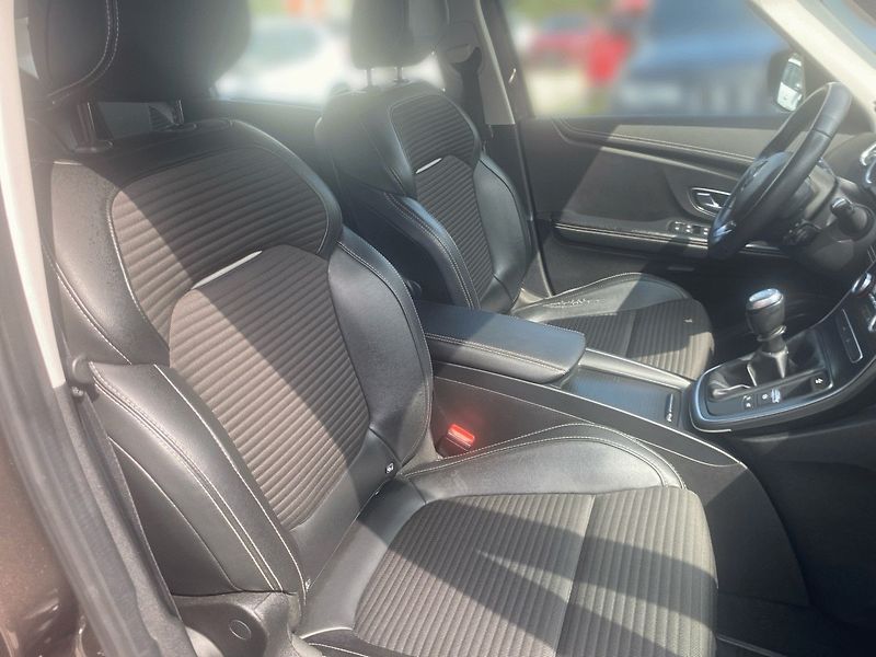 Renault Grand Scénic (2018) 1.5dci 81kw, ČR, 1.Majitel - fotka 21 z 23