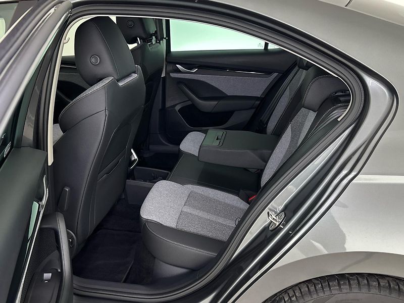 Škoda Octavia Top Selection DSG - fotka 8 z 29
