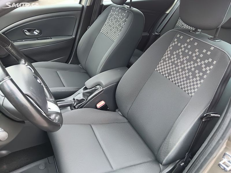 Renault Mégane 1.5 dCi 66kW - fotka 12 z 26