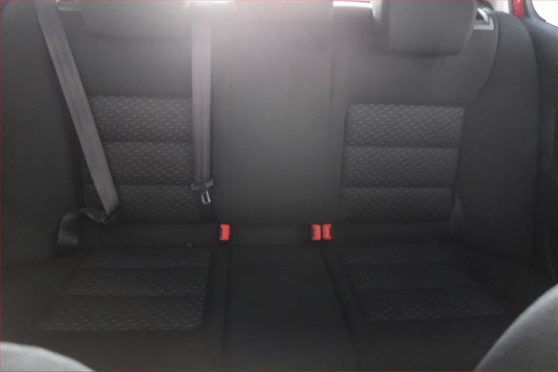 Škoda Octavia (2009) Ambiente 1.6, nová STK - fotka 10 z 15