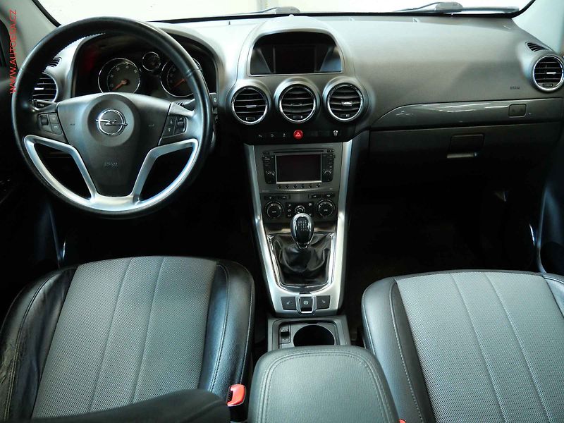 Opel Antara (2015) 2.2 CDTi, AC, tempo, park - fotka 8 z 22