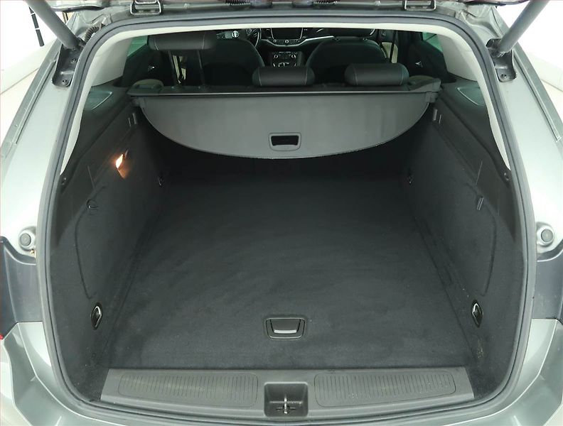 Opel Astra (2018) 1.4 T, Serv.kniha, Navi - fotka 13 z 17