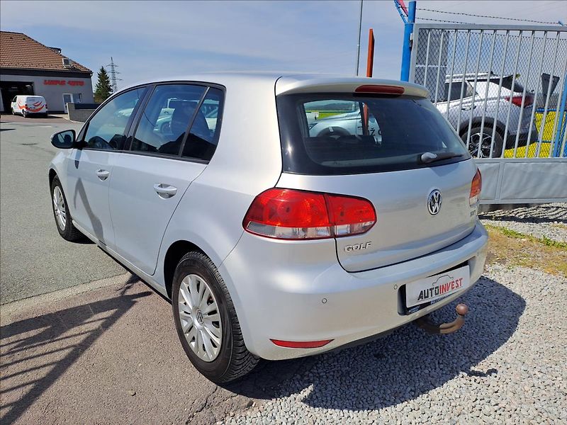 Volkswagen Golf 1,6 TDI DIGIKLIMA - fotka 4 z 14