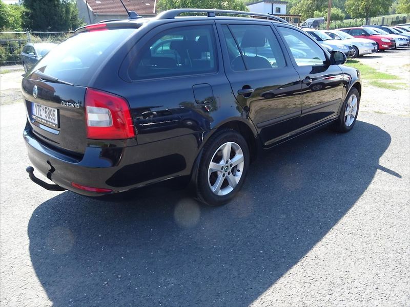 Škoda Octavia 2,0 TDi 81 kW - fotka 8 z 24