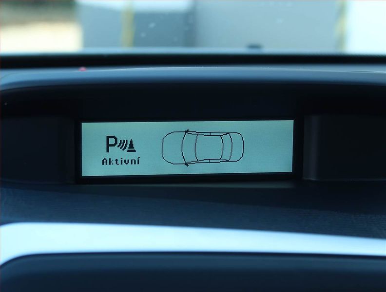 Volvo XC60 (2011) D3, Automat, Serv.kniha - fotka 19 z 22