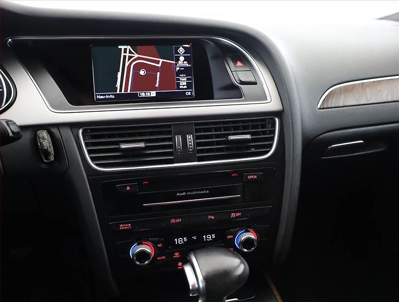 Audi A4 Allroad (2013) 2.0 TDI, 4X4, Automat - fotka 10 z 19