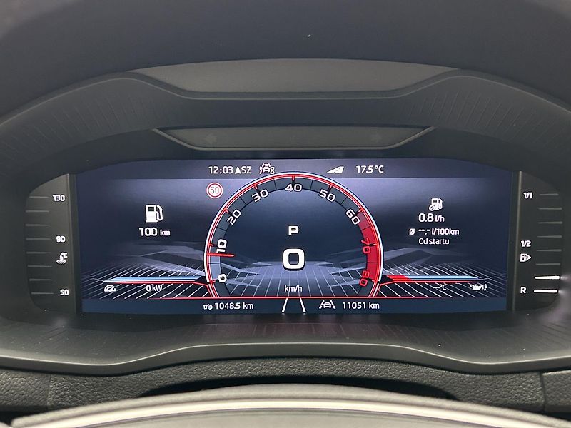 Škoda Karoq 1.5 TSI SportLine - fotka 7 z 31