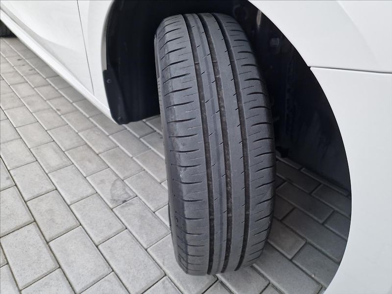Škoda Fabia 1.0 TSI 81kw Style,ČR,1.Maj. - fotka 46 z 50