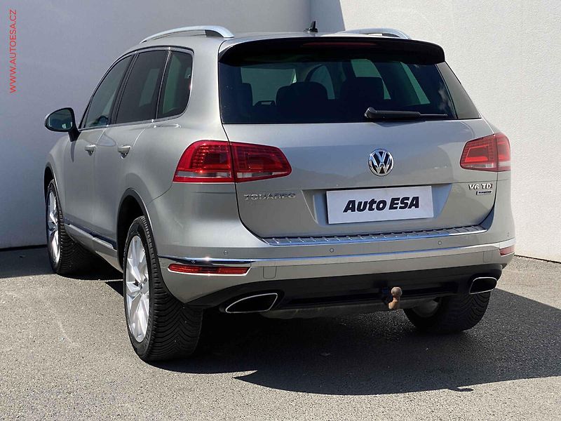 Volkswagen Touareg (2015) 3.0 TDi V6 4x4, Highline - fotka 6 z 20