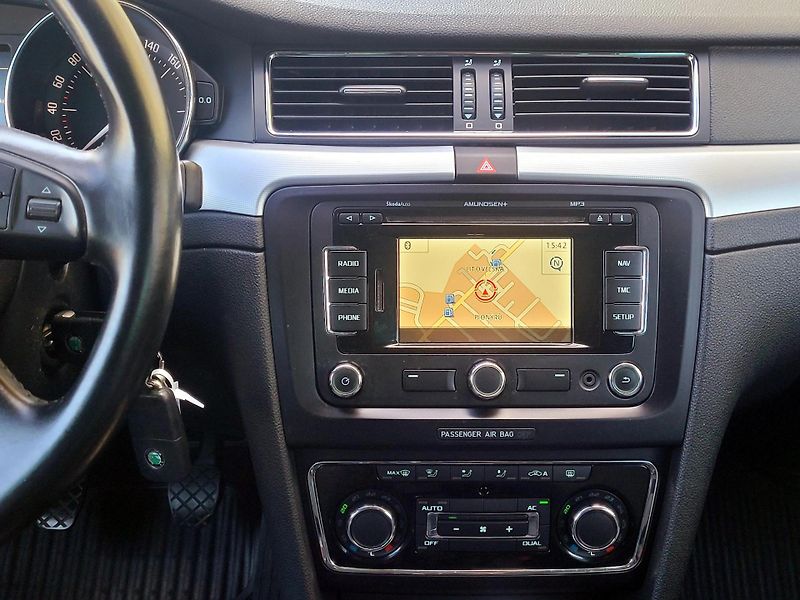 Škoda Superb TSi 1.maj, NOVÉ ROZVODY    - fotka 36 z 46