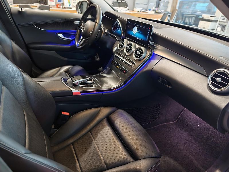 Mercedes-Benz Třídy C 220 d Avantgarde kombi - fotka 15 z 31