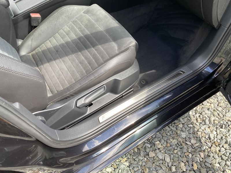Volkswagen Passat 2.0TDi 150PS DSG 113000TKM!!!! - fotka 123 z 152