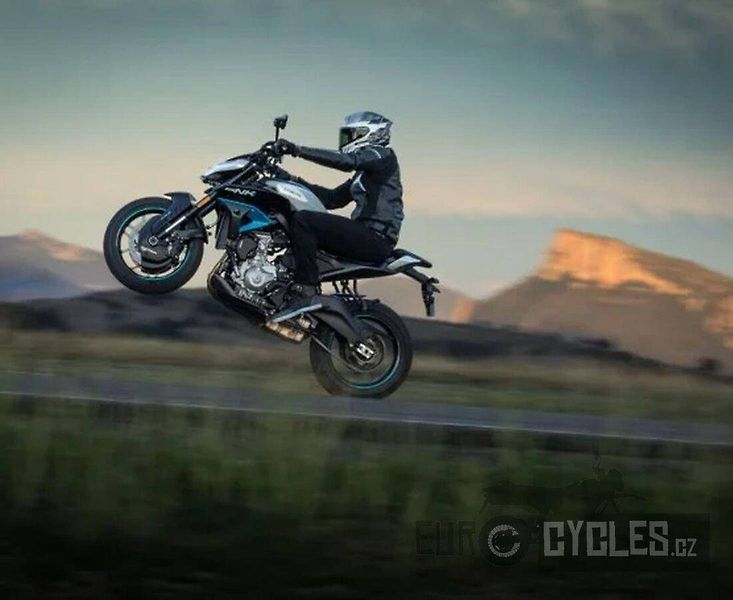 CFMOTO (2026) 675 NK - fotka 4 z 12