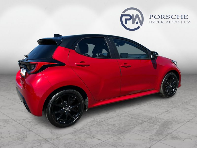 Toyota Yaris 1.5 GR Sport Selection Style - fotka 6 z 26