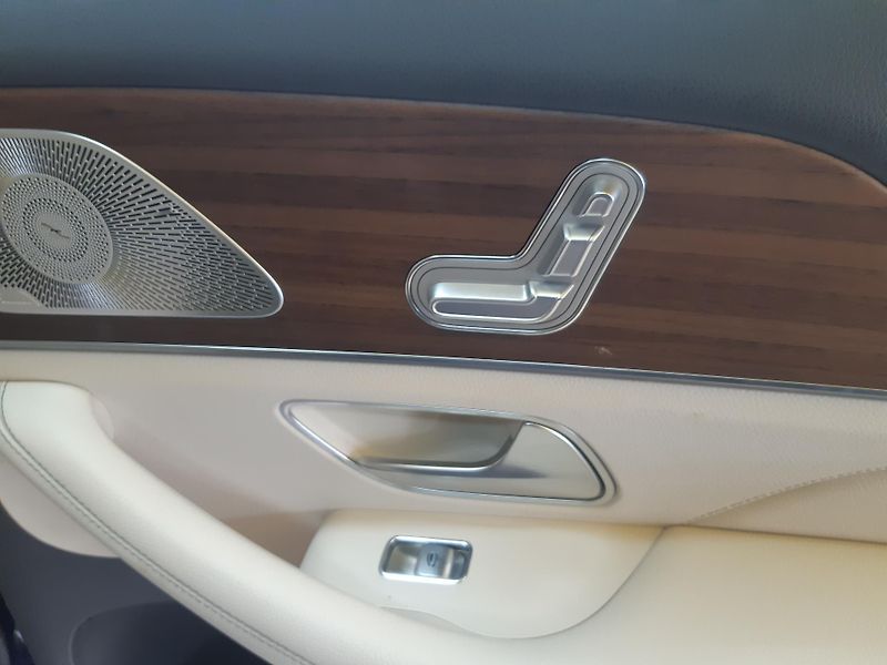 Mercedes-Benz GLE 300d 4MATIC 7míst - fotka 36 z 42