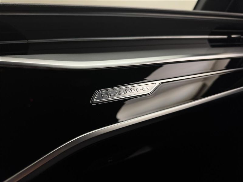Audi S6 3,0 55TDi 257kW ACC AIR Q TZ - fotka 28 z 50