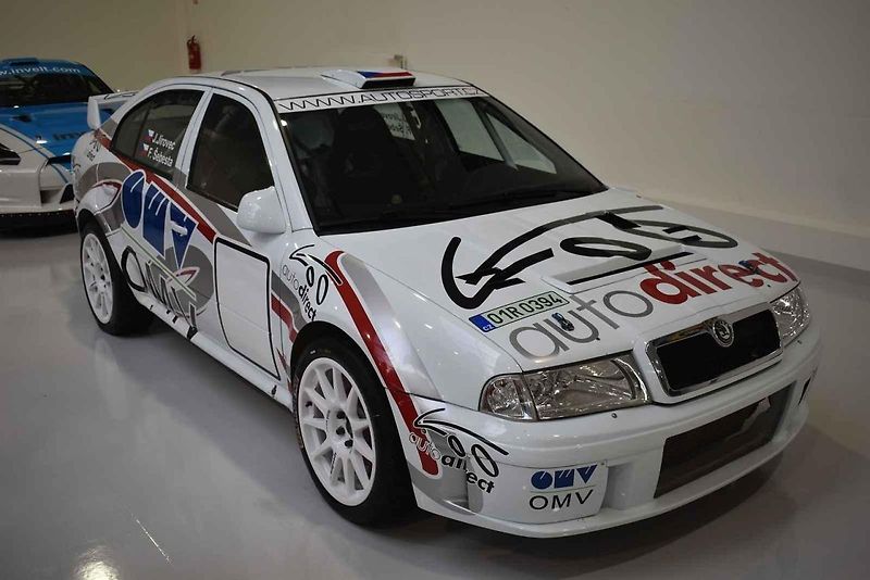 Francois Delecour u zapůjčeného vozu Alpine pro Rally Pačejov