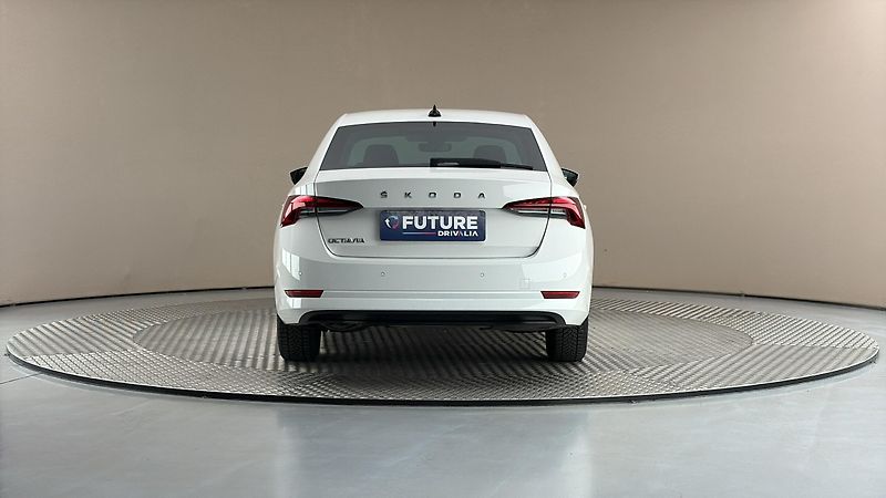 Škoda Octavia 2.0 TDI Ambition - fotka 5 z 24