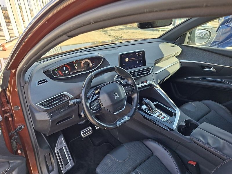 Peugeot 3008 GT LINE 1,6 THP EAT6 - fotka 13 z 28