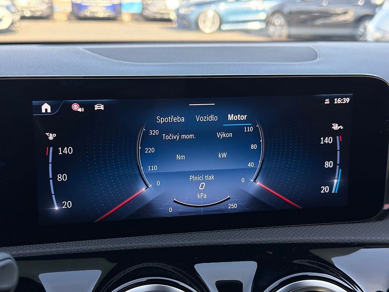 Mercedes-Benz CLA 200 d AMG Style - fotka 37 z 37