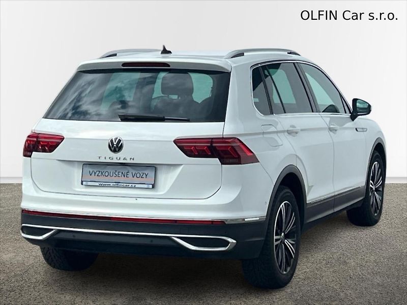 Volkswagen Tiguan 1,5 TSi 110 kW 7DSG ELEGANCE - fotka 2 z 27