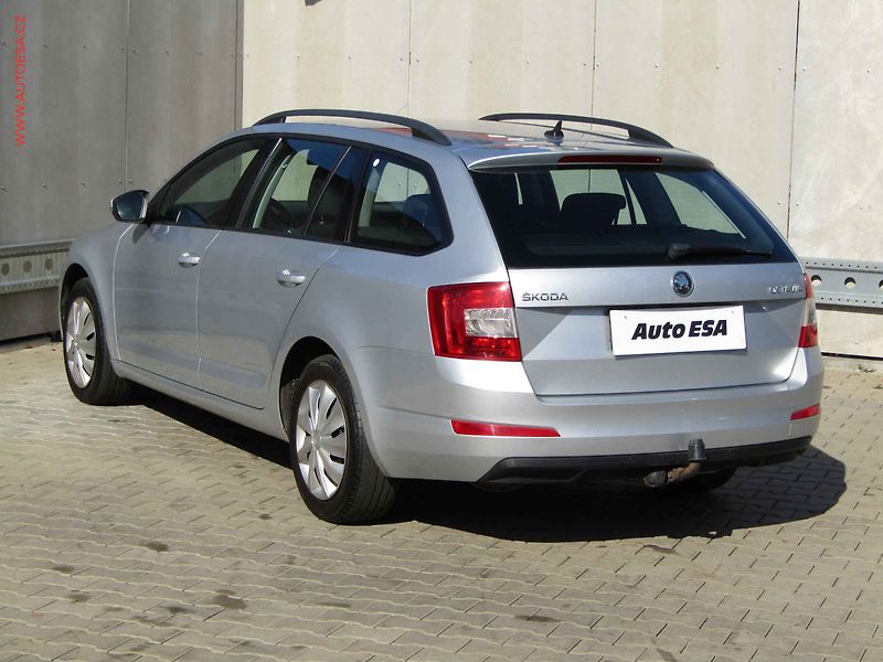 Škoda Octavia (2014) 2.0 TDi, Xenon, navi - fotka 6 z 18