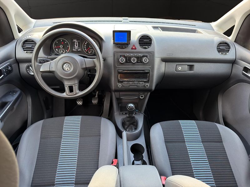 Volkswagen Caddy (2014) - fotka 14 z 27