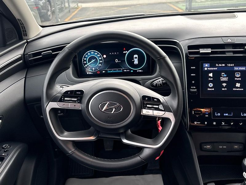 Hyundai Tucson (2024) 1.6 T-GDI 110kW Smart 4x2 - fotka 9 z 20
