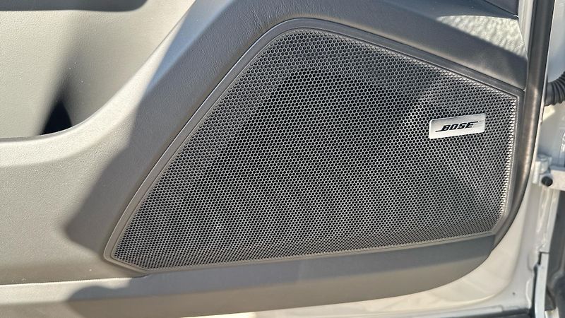 Porsche Cayenne S - fotka 27 z 30