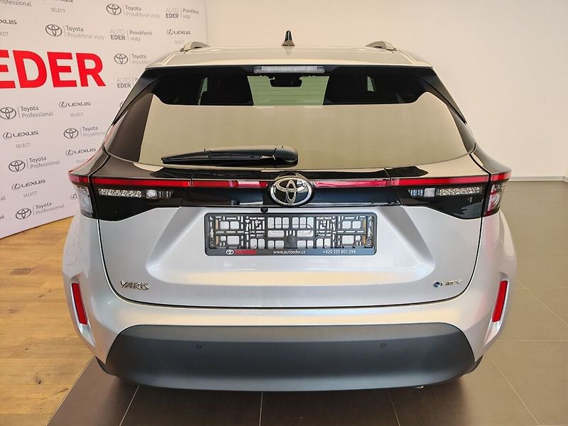 Toyota Yaris Cross 1.5 TNGA HEV CVT Style 2x4 - fotka 5 z 36