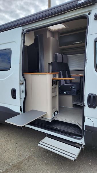 Iveco 50C18HA8V/P 3,0D RVEvolution  - fotka 7 z 33