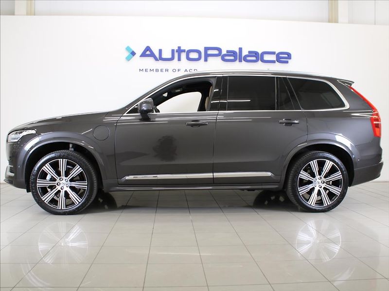 Volvo XC90 2,0 T8 Ultimate B&W Vzduch ČR - fotka 5 z 28
