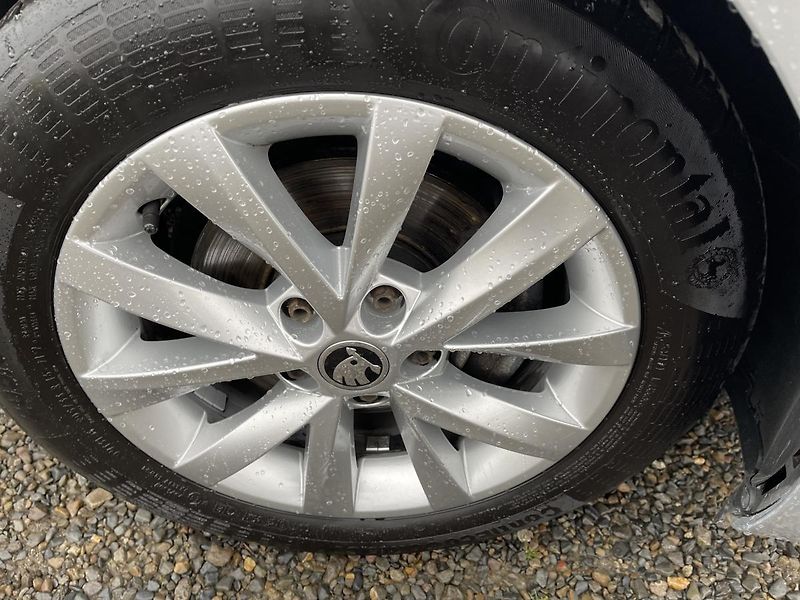 Škoda Octavia 1.5 TSi 110kW DSG-Style-DPH-ČR - fotka 3 z 35