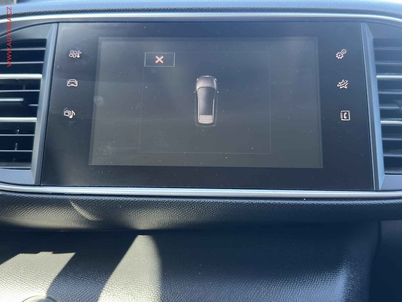 Peugeot 308 (2015) 1.6 HDi, ČR, AC, temp - fotka 17 z 19