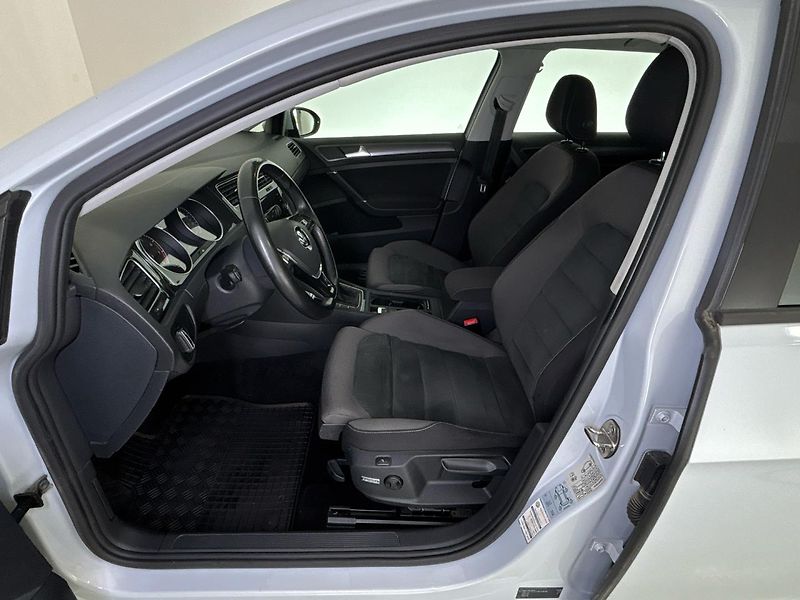 Volkswagen Golf Maraton Edition - fotka 7 z 29