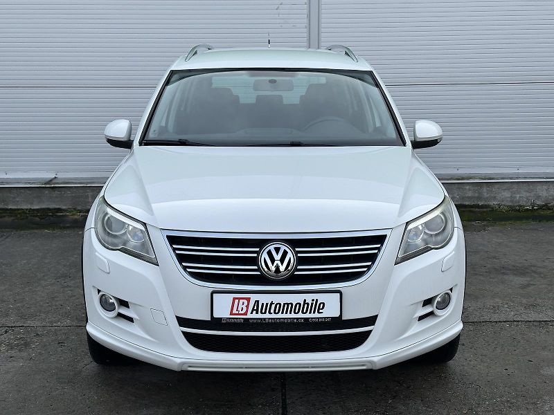 Volkswagen Tiguan 2.0TDi 4x4 R-Line 170PS Bi-Xen - fotka 2 z 28