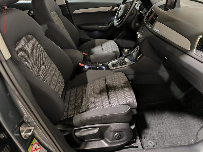 Audi Q3 (2012) 2.0TDi Quattro, ČR, AT, xenon - fotka 12 z 17