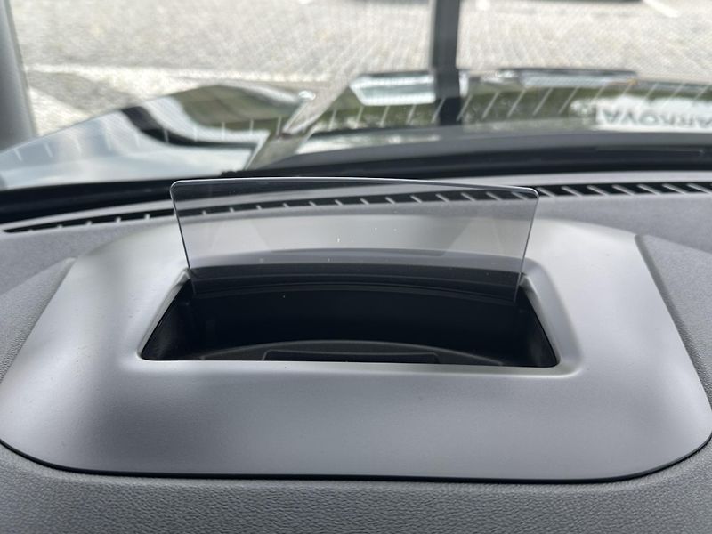 Ford Kuga Titanium X 2.5i HEV 190k aut - fotka 32 z 39
