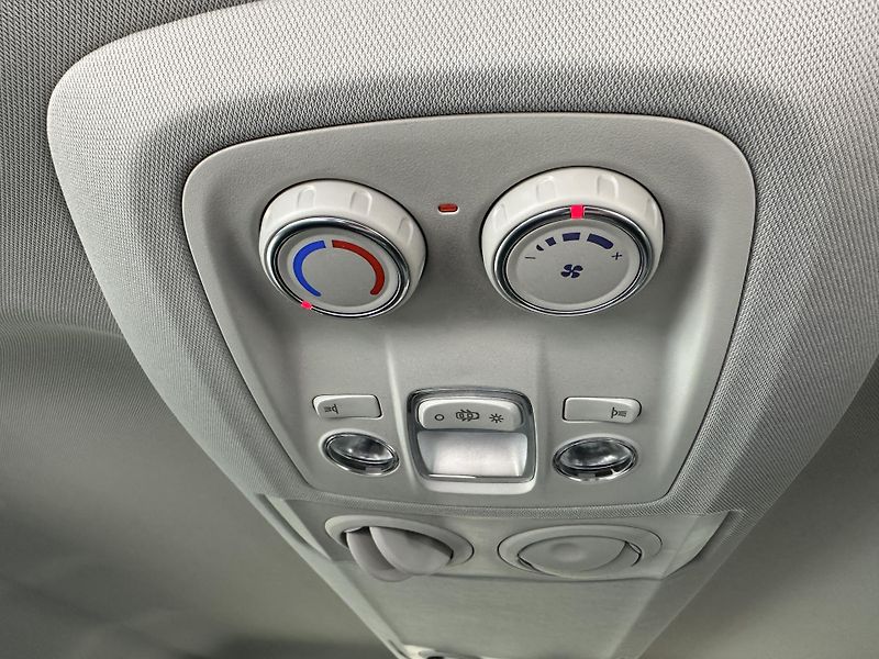 Fiat Ulysse (2026) Icon-Rodina 2,2 MTj180k AT8 L2 - fotka 21 z 21