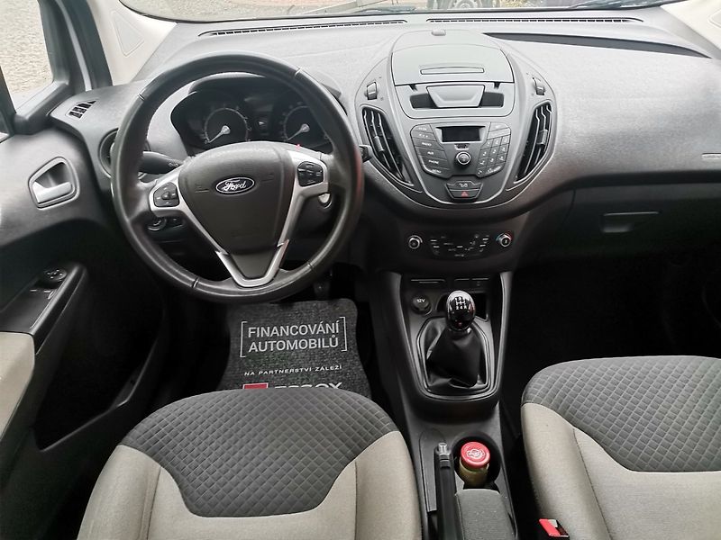 Ford Tourneo Courier 1.0i EB 74kw Winter Paket - fotka 10 z 26