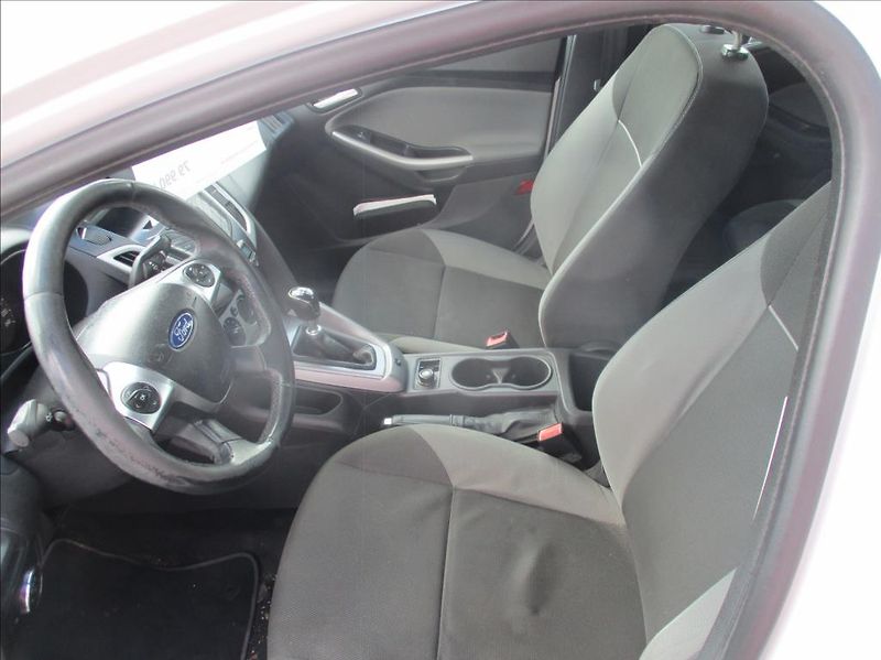 Ford Focus 1,6 TDCi, klima,serv.kniha,CZ, - fotka 13 z 29