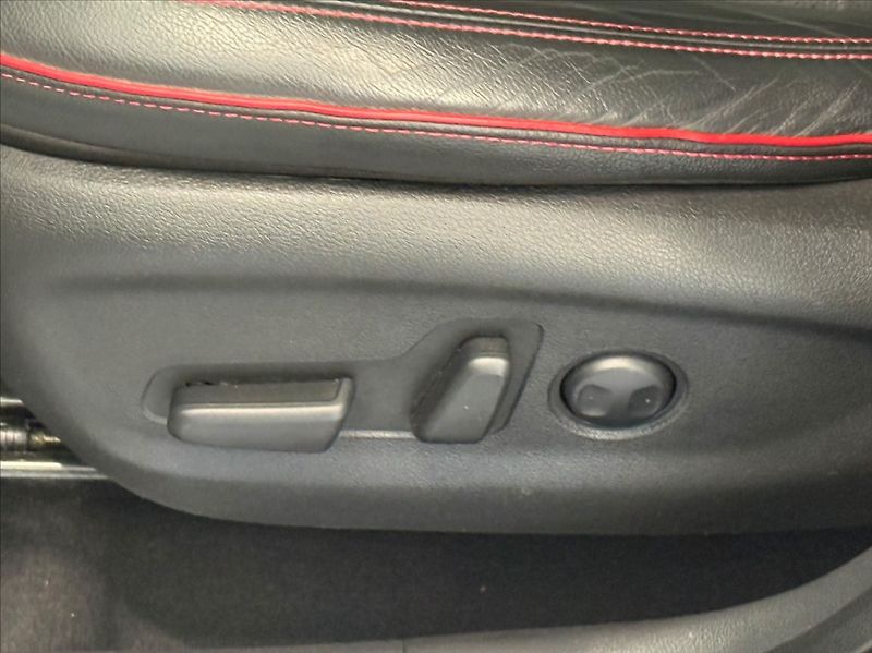 Hyundai Tucson 2,0 CRDI NLINE STYLE PREMIUM - fotka 9 z 23