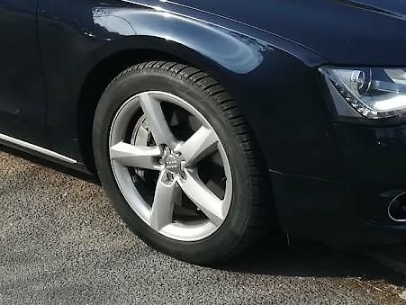 Audi A8 (2011) - fotka 14 z 15