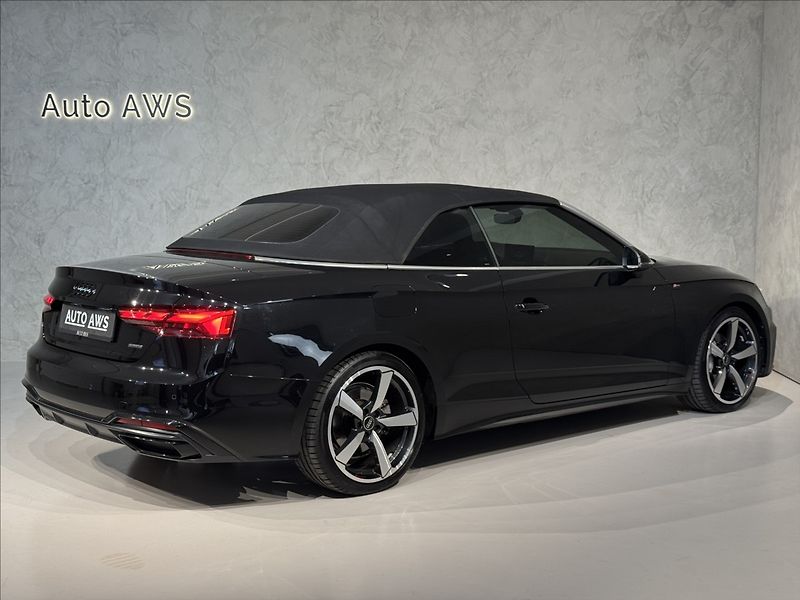 Audi A5 2,0 TDi  S-Line Quattro Matrix - fotka 16 z 47