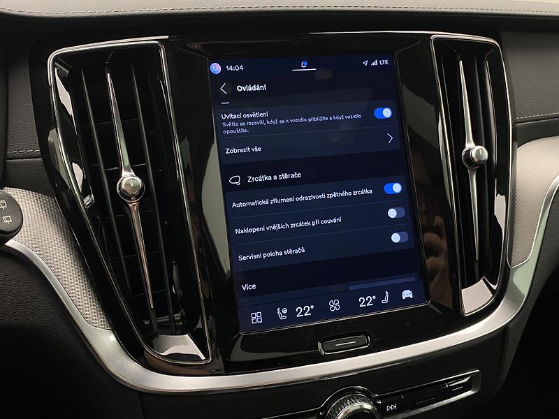 Volvo V60 T6 RECHARGE BRIGHT ULTIMATE CZ - fotka 54 z 65