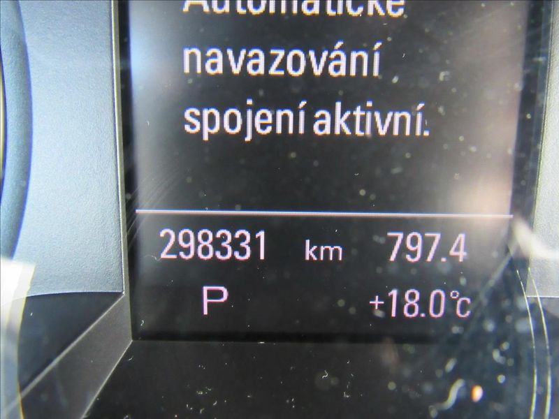 Audi A4 Avant 2,0 TDi 110kW - fotka 14 z 31