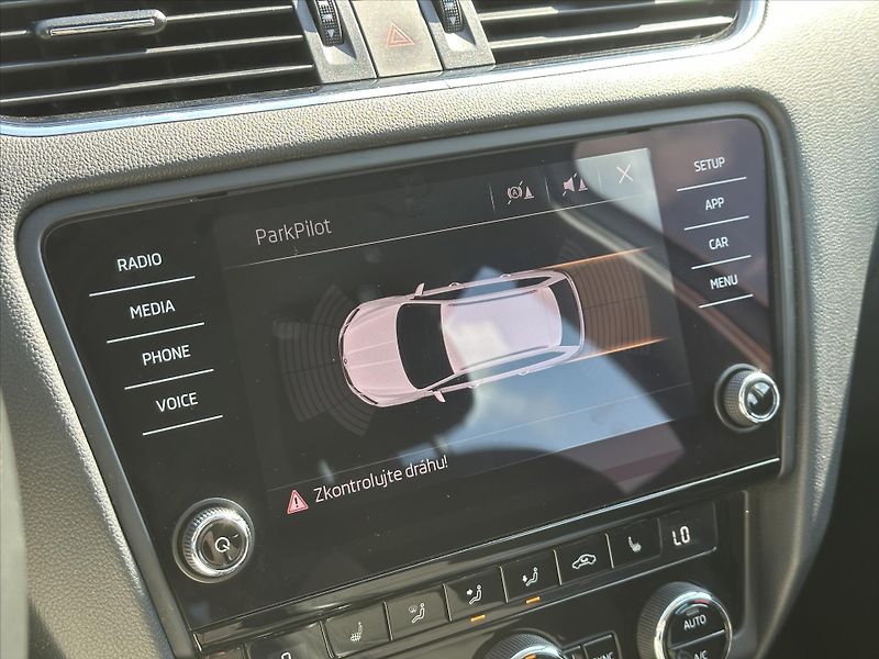 Škoda Octavia 1.6 TDI CZ Style+ LED Navi - fotka 25 z 36