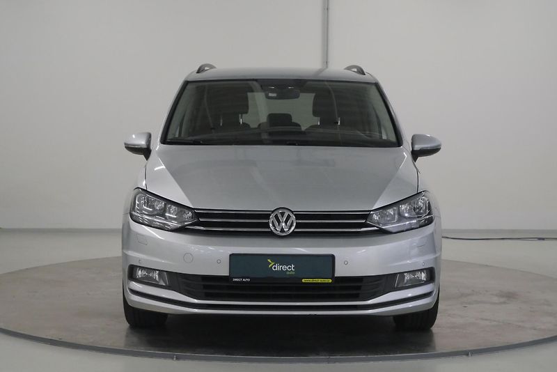 Volkswagen Touran - fotka 4 z 26