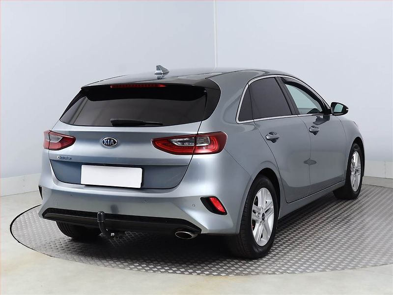 Kia Ceed (2019) Gold 1.4 T-GDI, Automat - fotka 5 z 18
